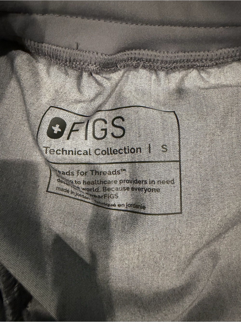 Figs Zamora joggers in graphite - Picture 2 of 4